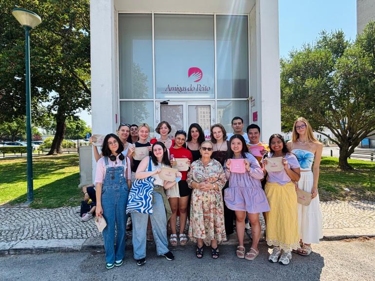 A Associação Amigas do Peito recebeu uma visita de estudantes da ANEM
