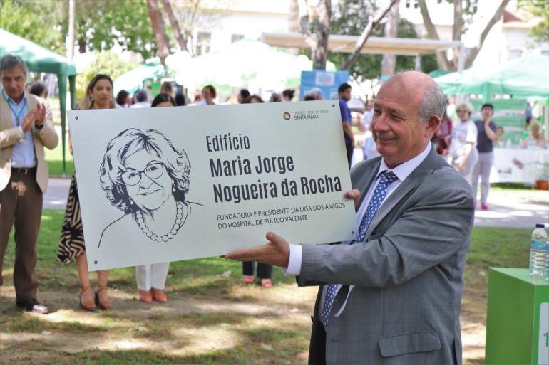 Associação Amigas do Peito felicita a Dr.ª Maria Jorge Nogueira da Rocha pela homenagem da ULS Santa Maria