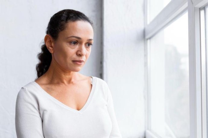 Crescimento Mamário: Cancro ou Coincidência em Mulher de 42 Anos?