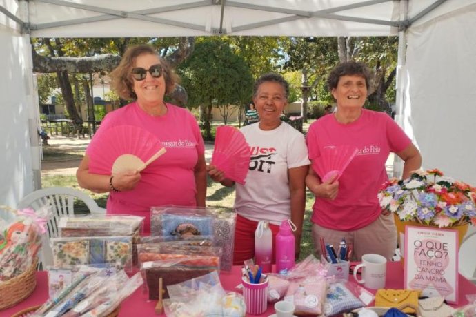 Associação Amigas do Peito na Feira da Luz